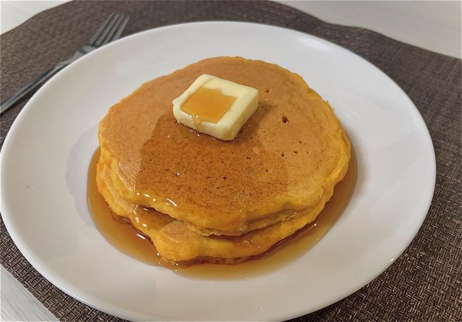 皮つきにんじんと豆腐のもちもちパンケーキ