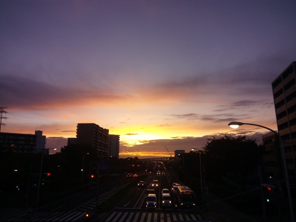 写真　江戸川区球場前の夕焼け