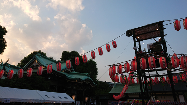写真　平井諏訪神社の夏祭り
