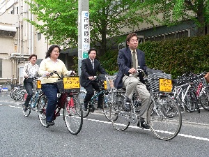 通勤用自転車防犯パトロールの写真