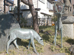 鹿の銅像