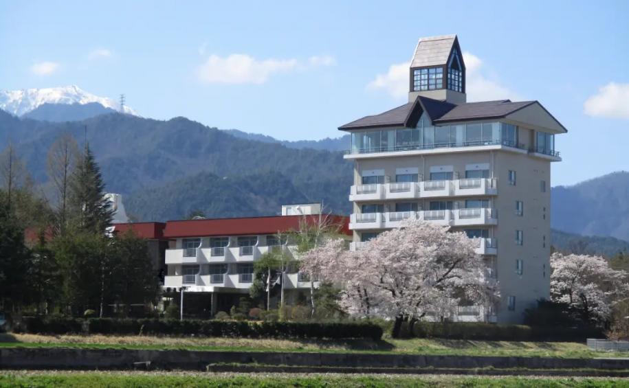穂高荘外観
