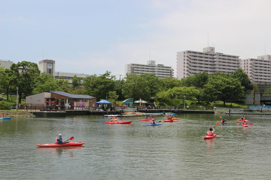 区民カヌー体験教室（新左近川親水公園カヌー場）