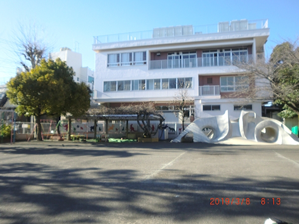 写真：江戸川区立小松川幼稚園の園庭