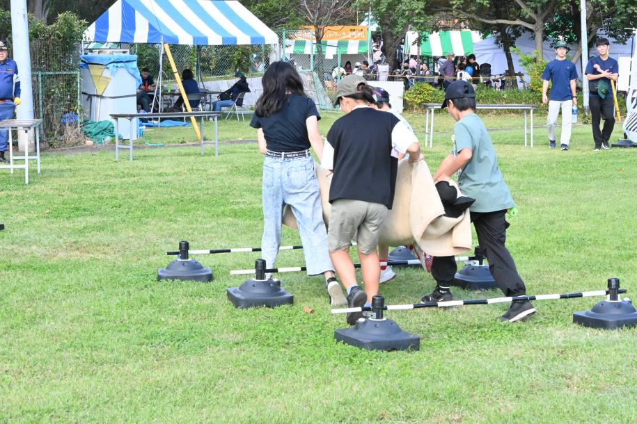 防災スポーツを実施している子どもたち