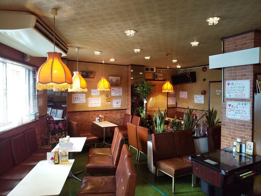 喫茶イエス、店内の様子