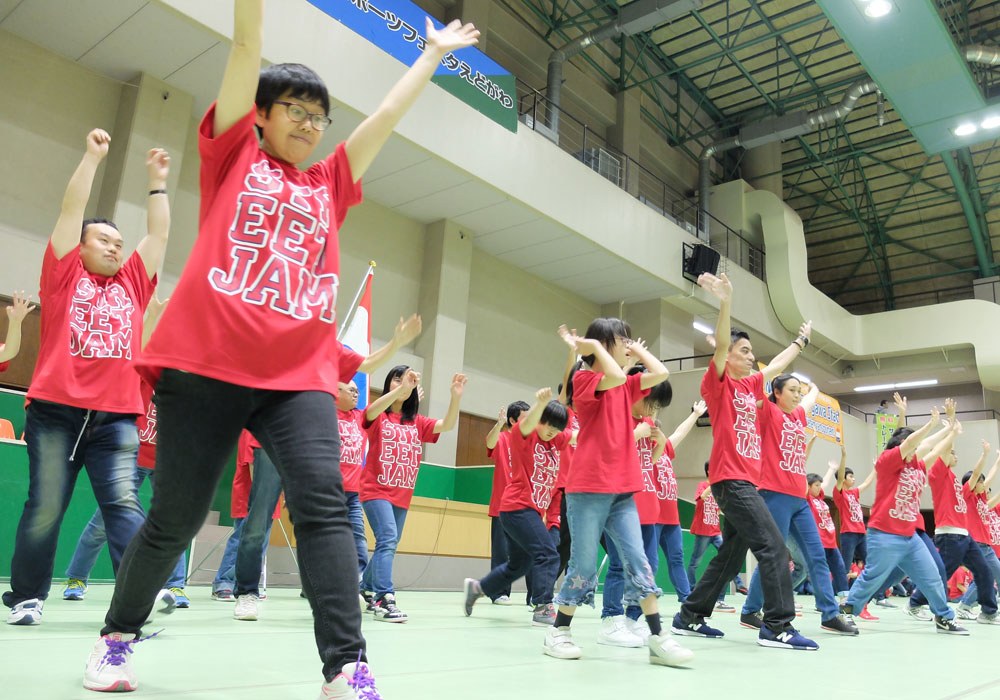 画像：障害者ダンスチーム「STREET JAM」のダンス