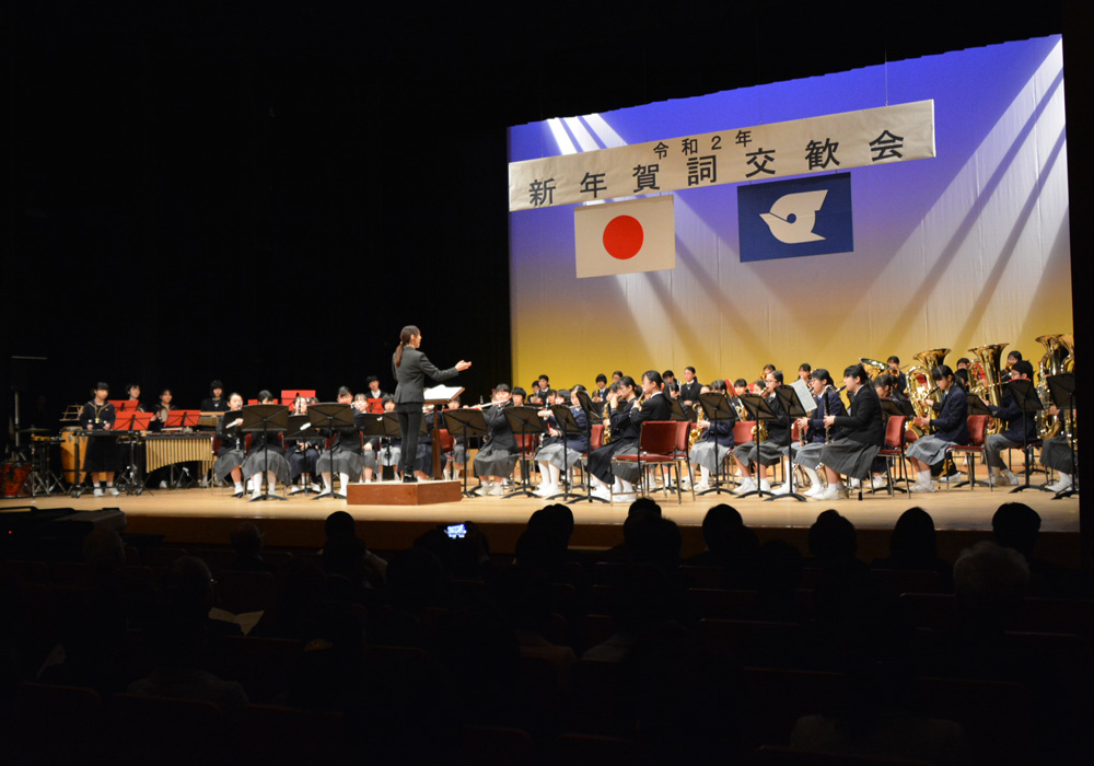 画像：松江二中、松江四中、清新二中の吹奏楽部の皆さんによる合同演奏