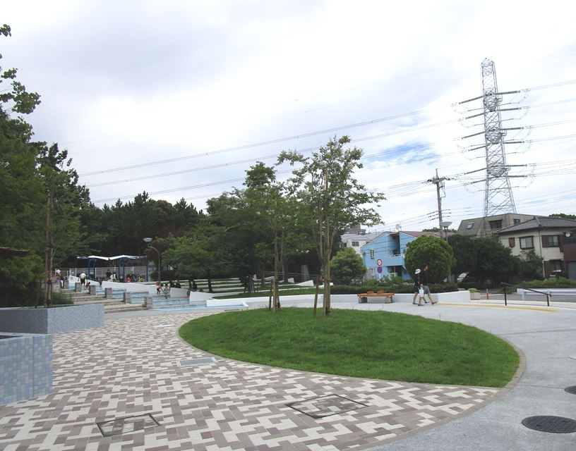新長島川親水公園上流広場の写真
