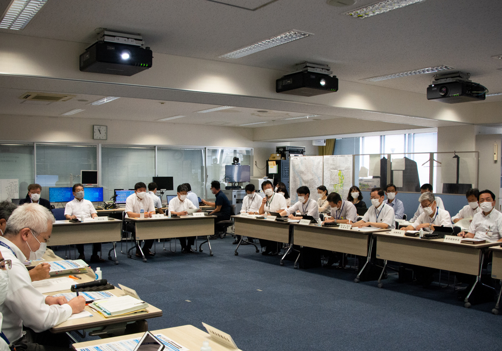 写真：情報連絡会議の様子