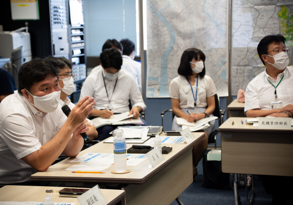 写真：発言する斉藤区長