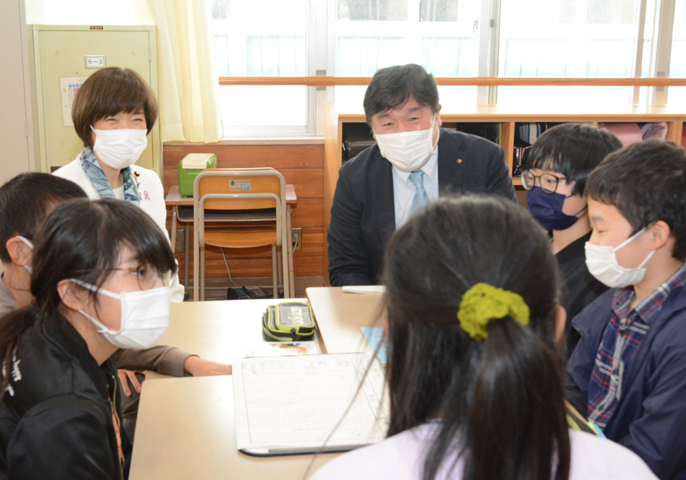 写真：清新ふたば小学校の総合学習の授業