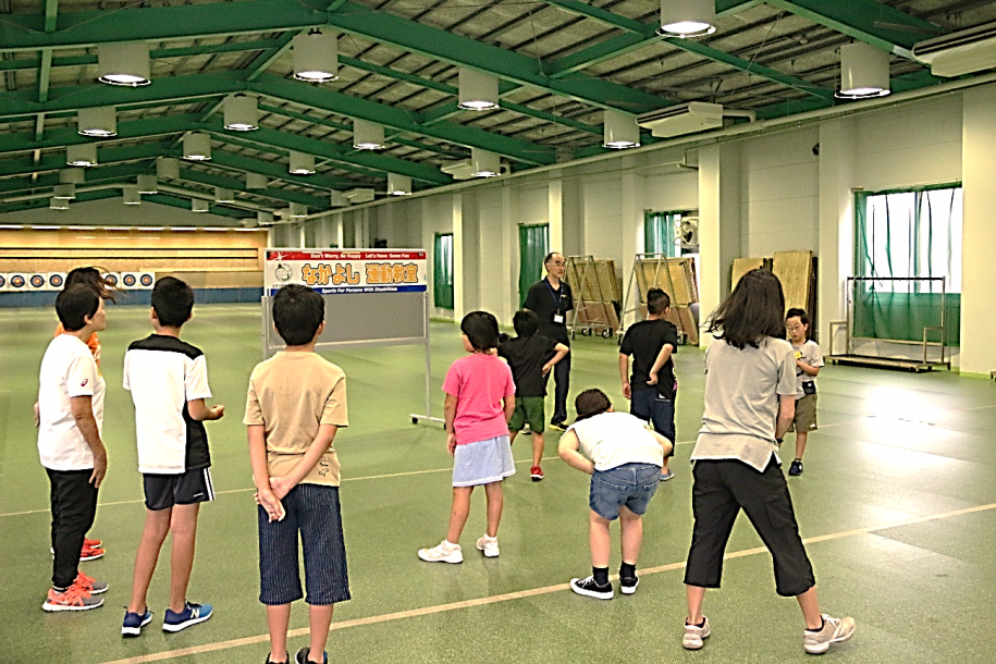 教室開始前に集合する参加者たち