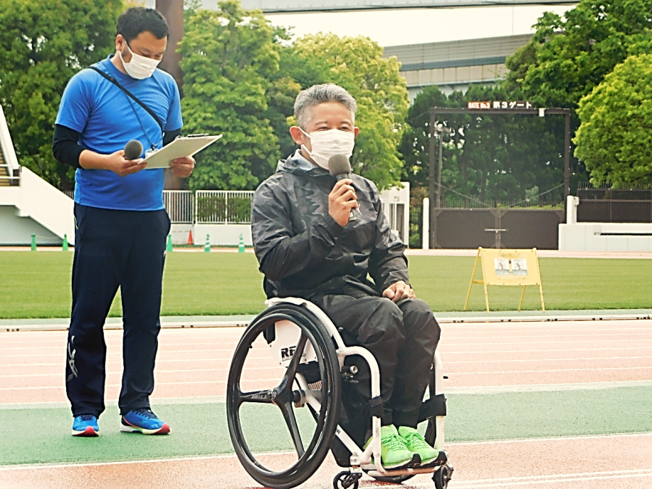 花岡伸和氏