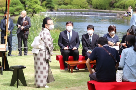 「平成庭園　月見の会」が開催2