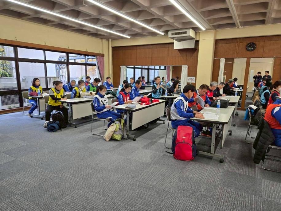 審判員打ち合わせ