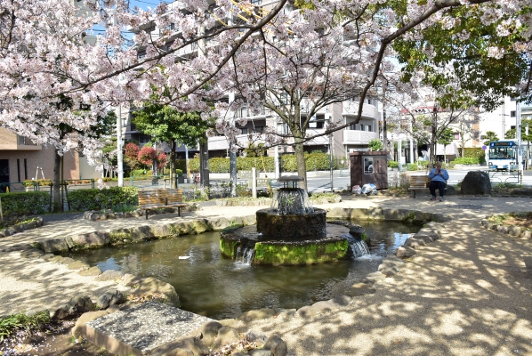 東井堀親水緑道