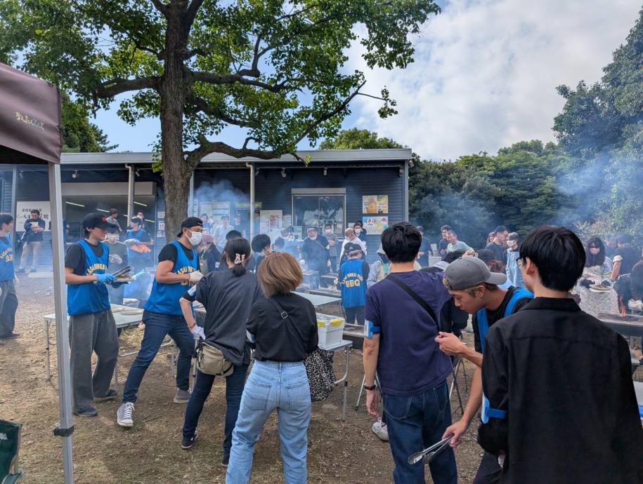 バーベキュー食事会の様子