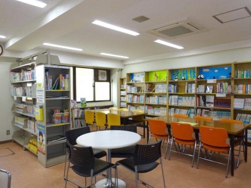 写真　南葛西会館図書室