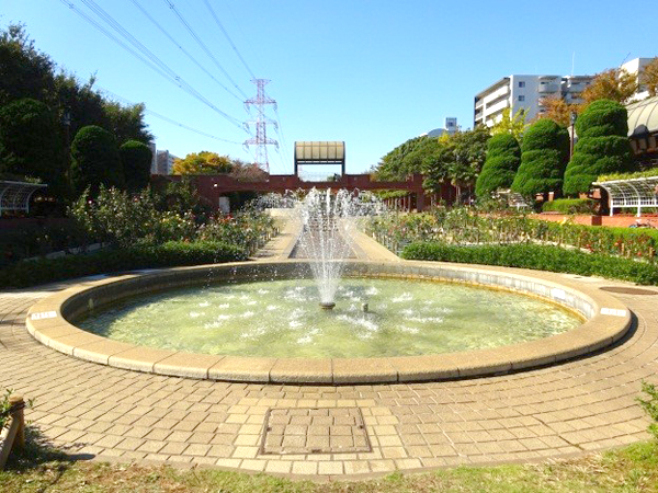 写真　フラワーガーデンの噴水