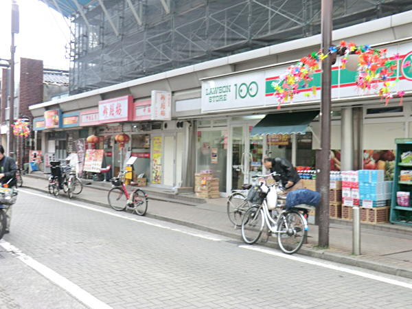 写真：さくら通り春日町商店会