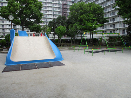 写真　かいじゅう公園（南篠崎公園）1