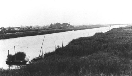 写真　昔の新中川の風景