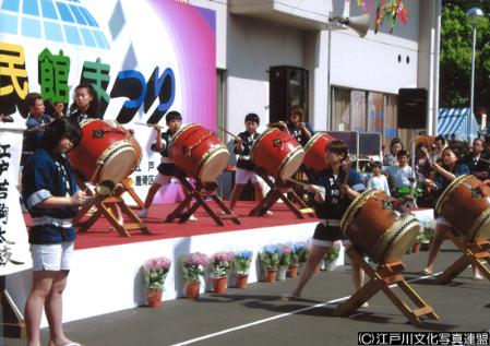 写真　バチさばき必見　鹿骨区民館まつり6