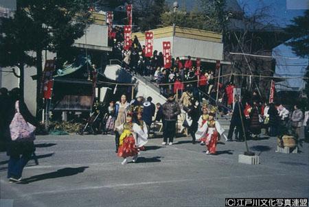 写真　燈明寺と平井聖天節分の火渡り7