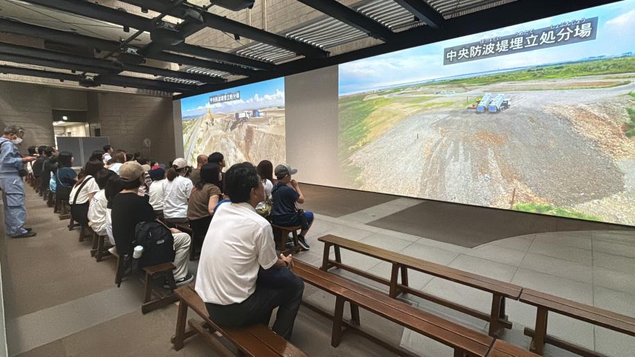 中央防波堤の座学の様子