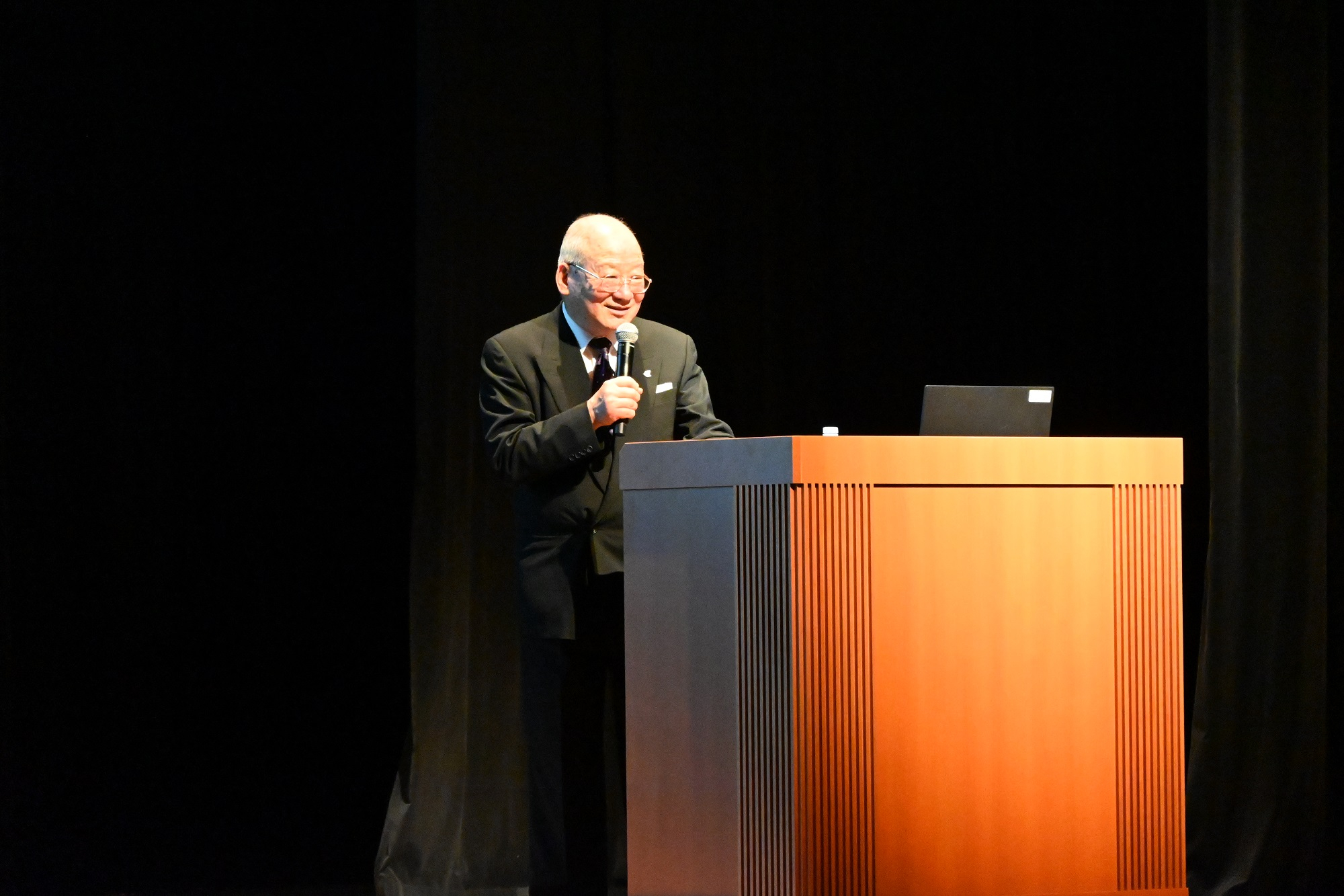 北野学長の講演のようす