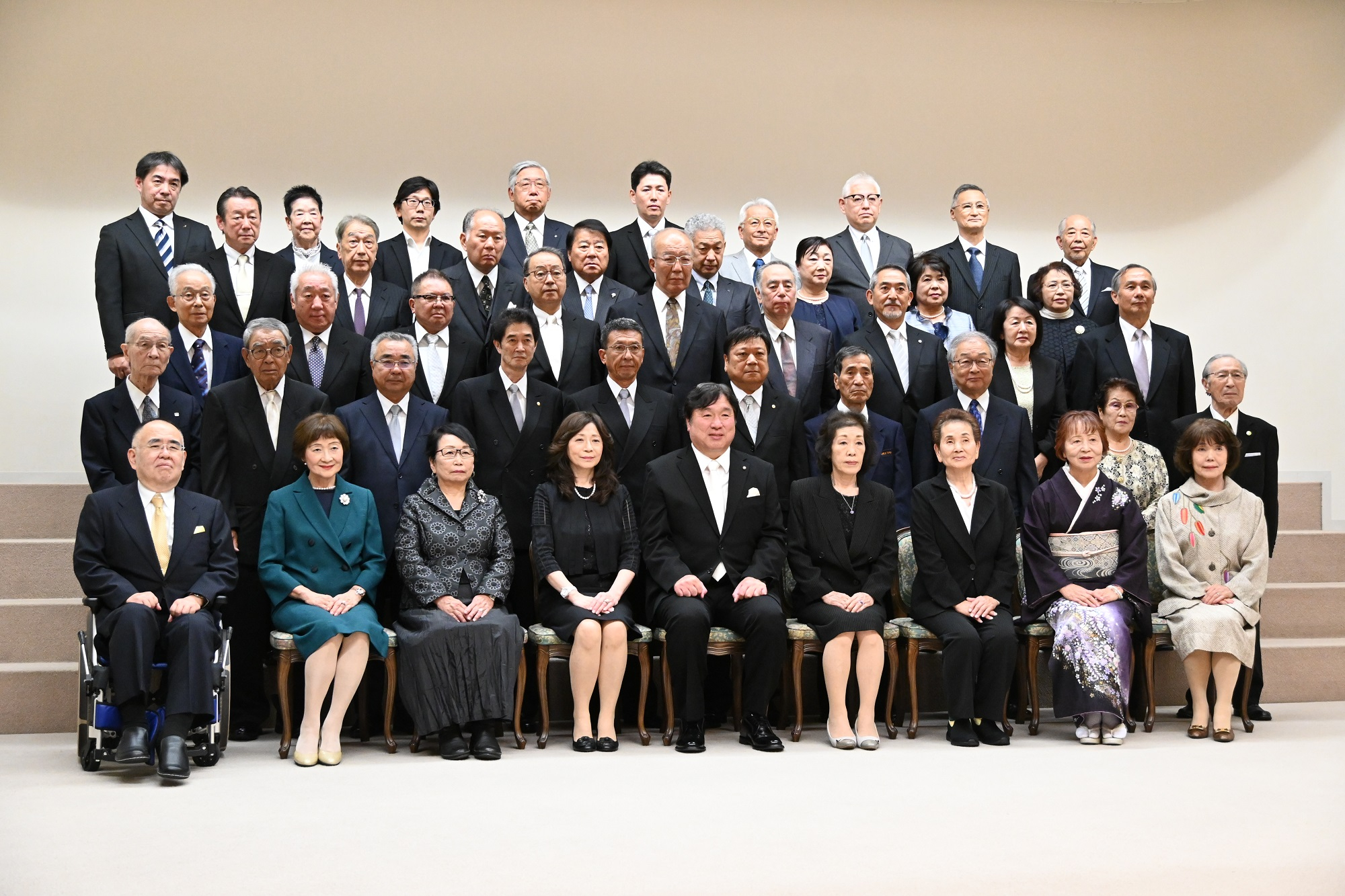 功労者との記念撮影