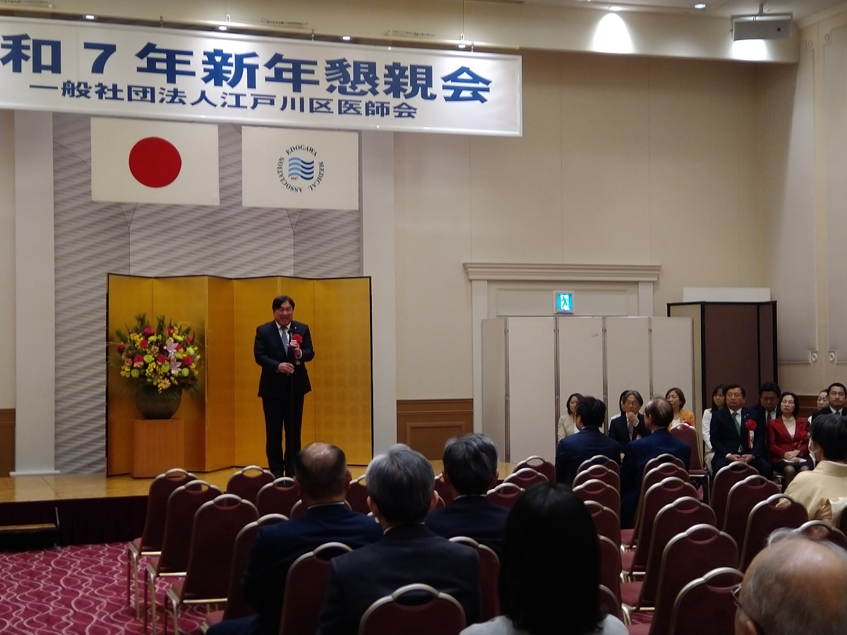 上記の会で挨拶する区長