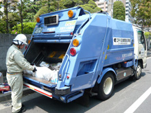 写真：回収専用車両