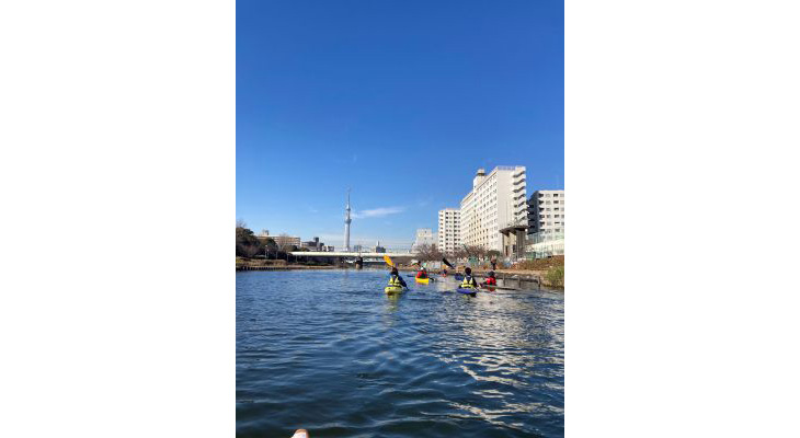 新左近川親水公園カヌーの様子