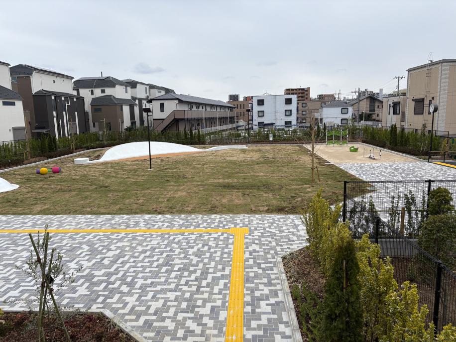 東葛西八丁目公園の全景写真