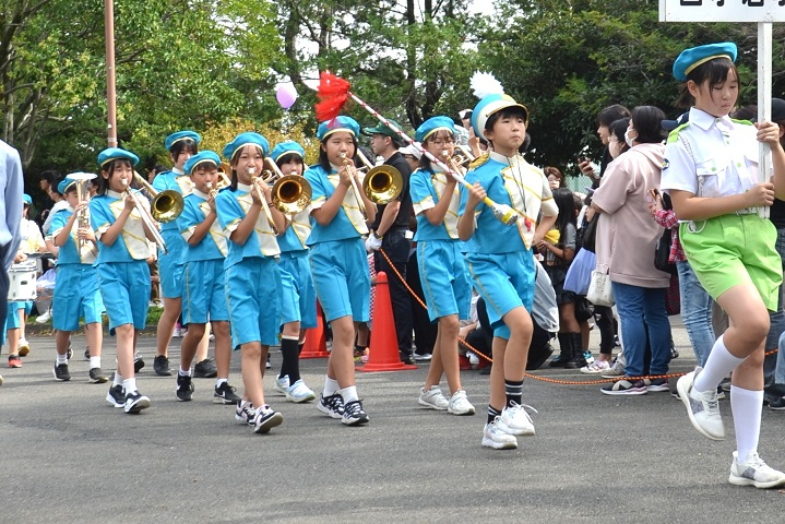 パレード小学生