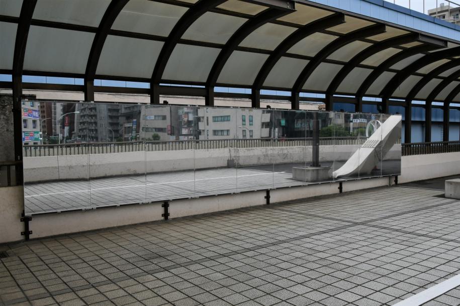 葛西駅広場連絡橋写真