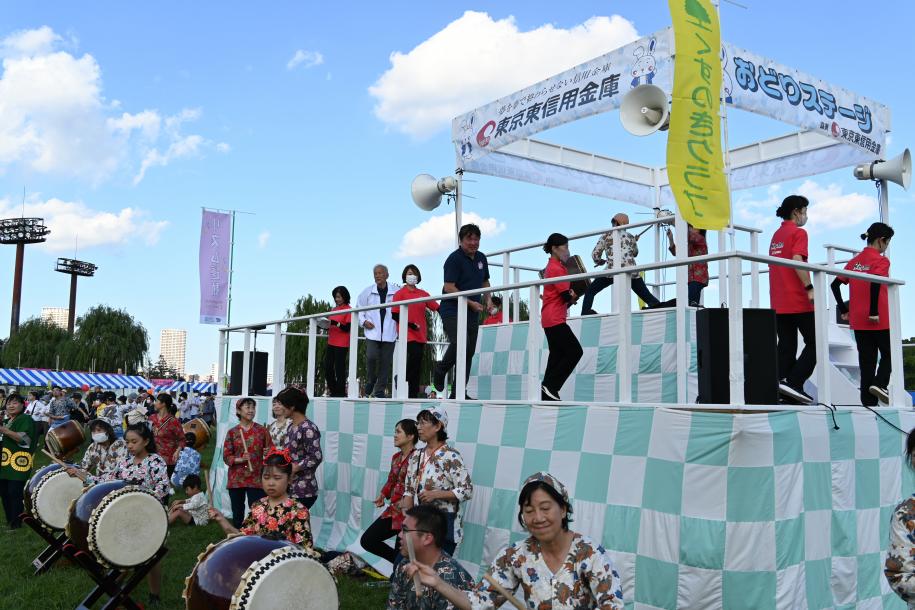 おどりステージ