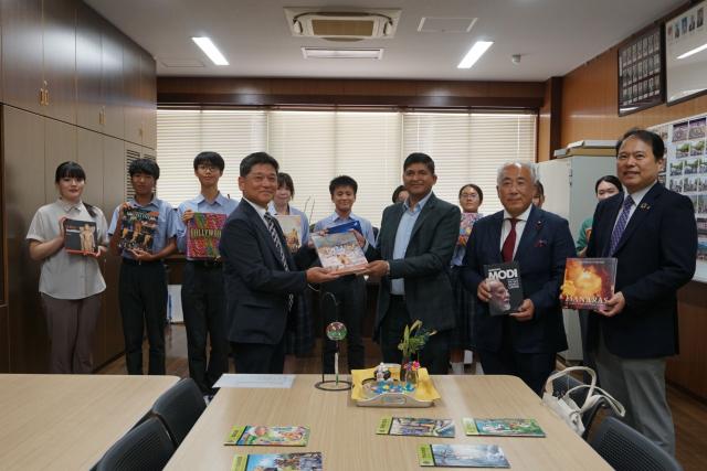 インド大使館書記官