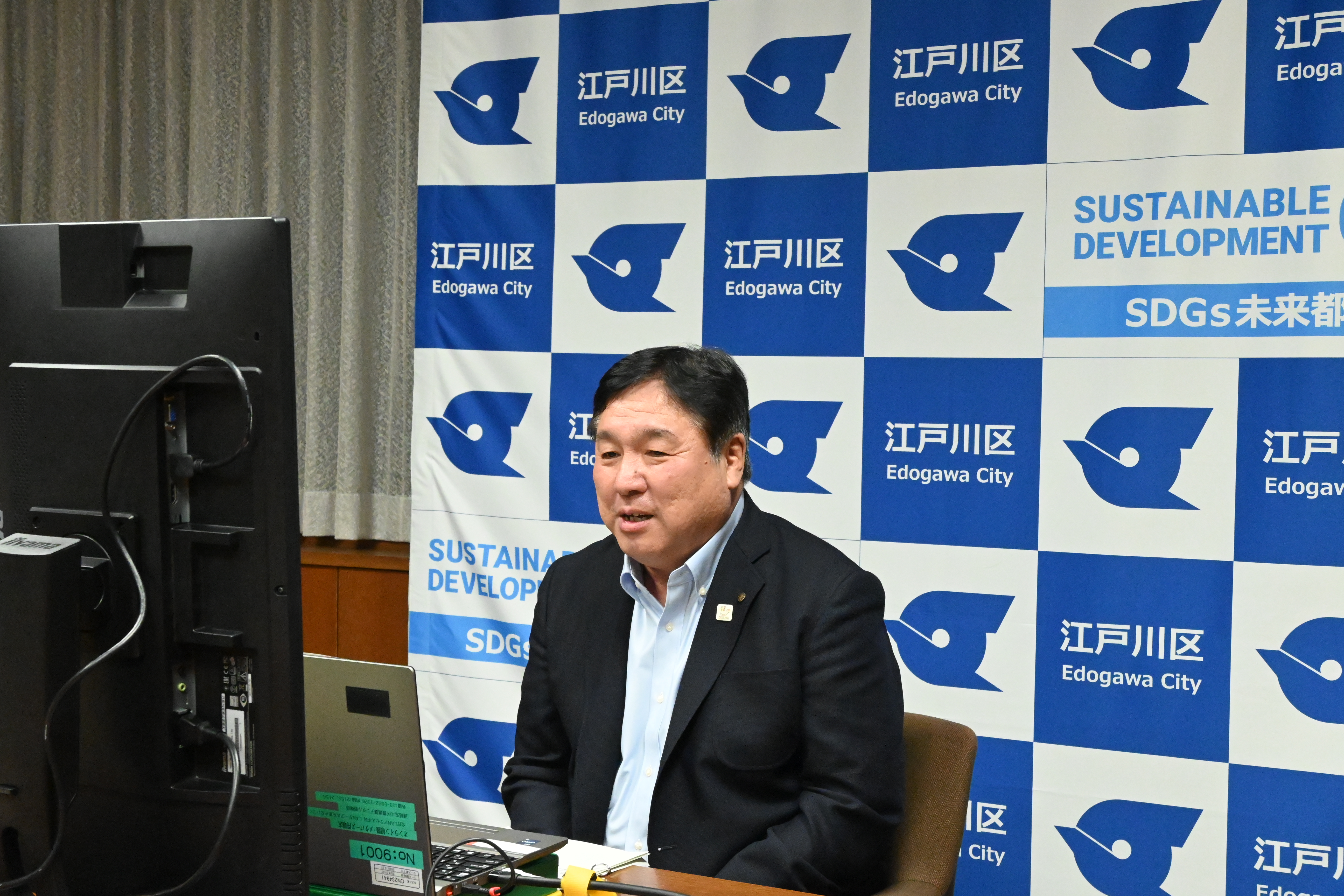 小池都知事との会見に臨む斉藤区長