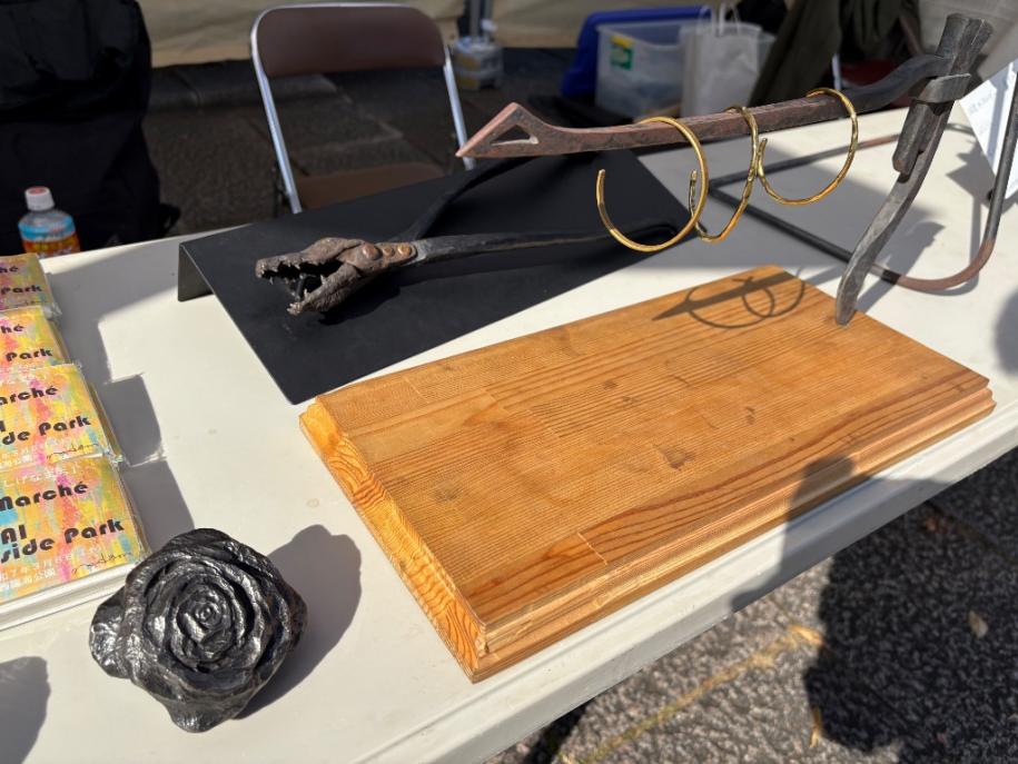 伝統技法「鍛金」の作品