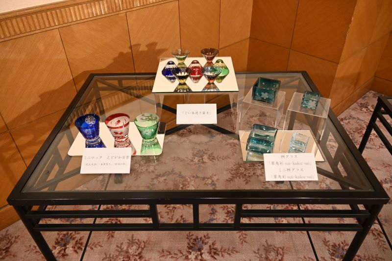 江戸硝子でつくられたコップ類