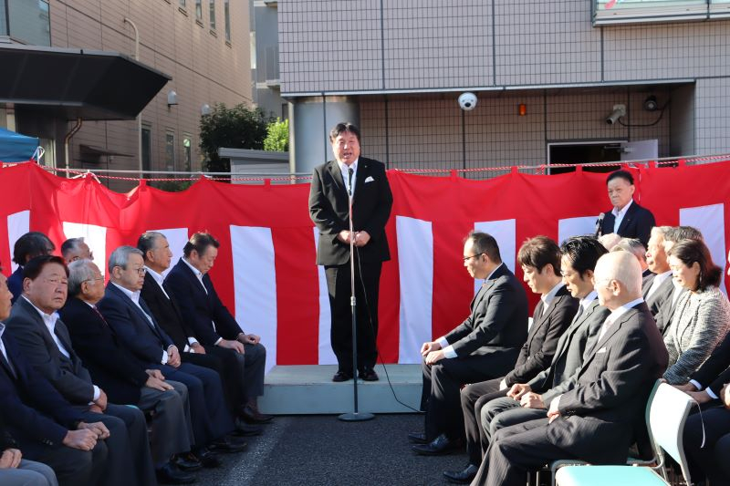 江戸川地区JAまつり2025で話す斉藤区長