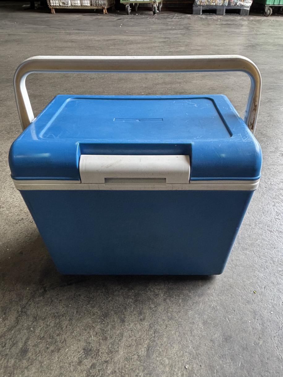 クーラーボックス