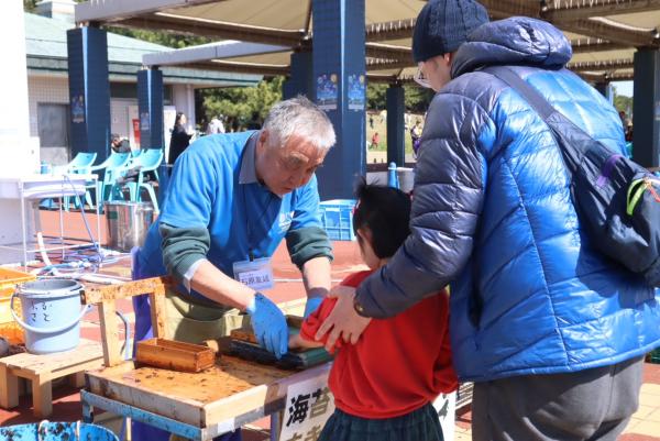 海苔すきの様子