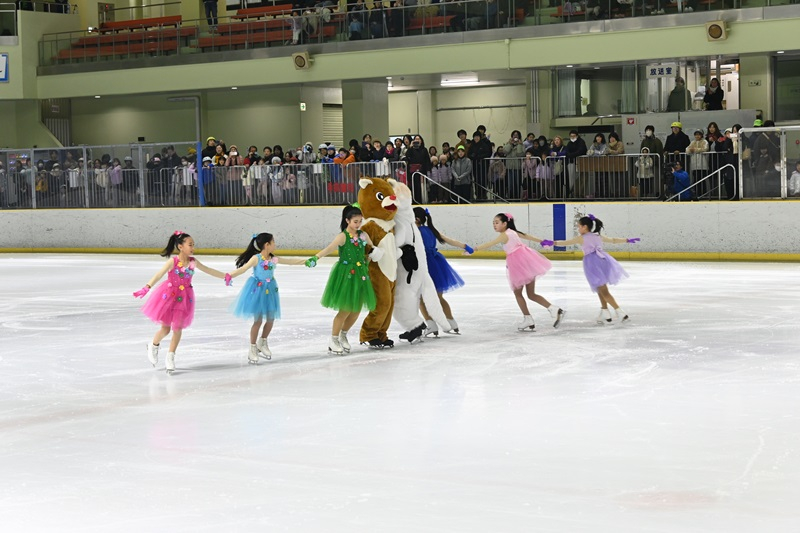 氷上フェスティバルのエキシビションの様子
