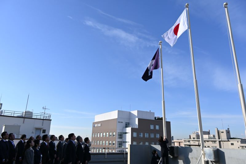 国旗区旗掲揚式の様子