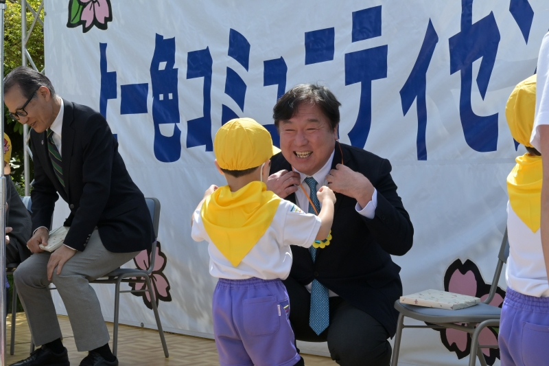 子どもとふれあう区長