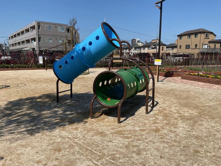 クライミング遊具の写真